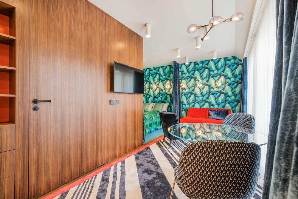 Luxury Residence near Parliament Luxury Studio Suite 9