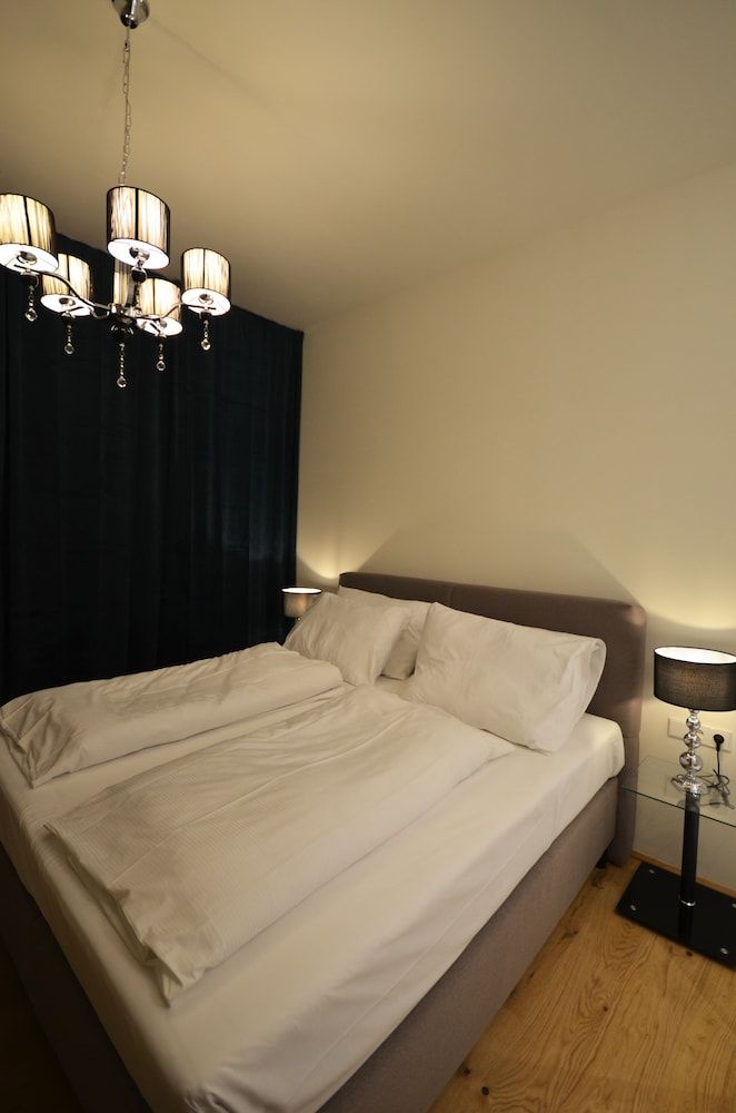 Luxury Residence near Parliament Luxury Apartment, 3 Bedrooms 5