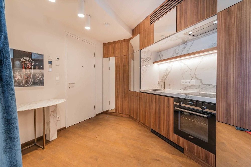 Luxury Residence near Parliament Luxury Studio Suite 5