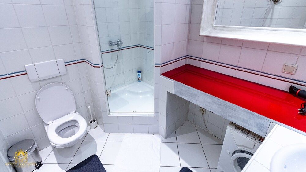 My City Apartments - Prime Location Deluxe Apartment, 1 Double Bed, Courtyard View (2.floor) 3