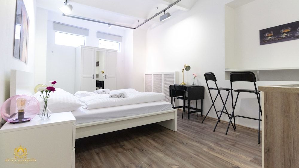 My City Apartments - Prime Location Standard Studio, 1 Double Bed, No Windows, Ground Floor 5