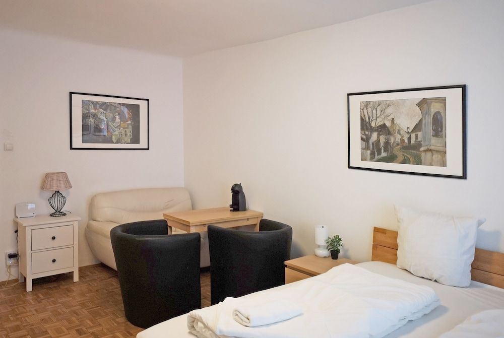 Vienna Studios Studio, City View 22