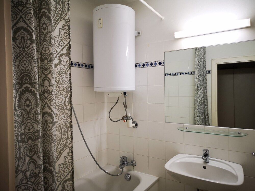 Vienna Studios Studio, City View 31