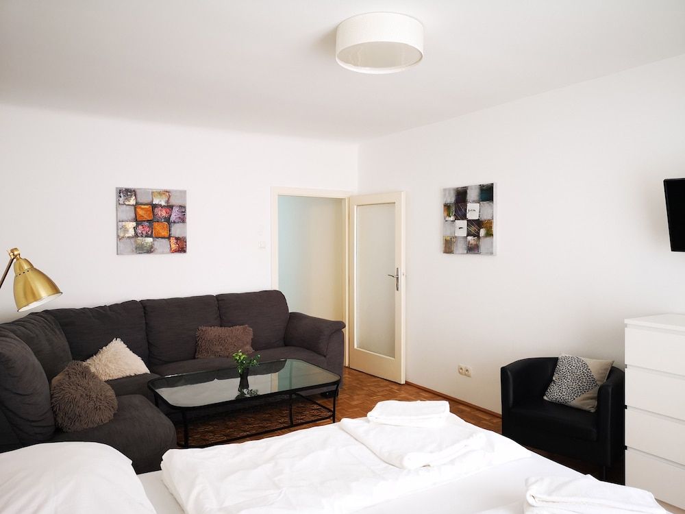 undefined Vienna Studios