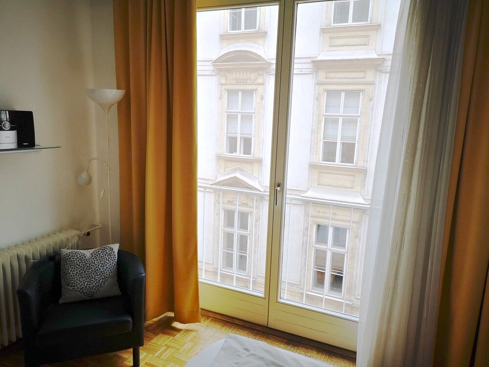 Vienna Studios Studio, City View 43