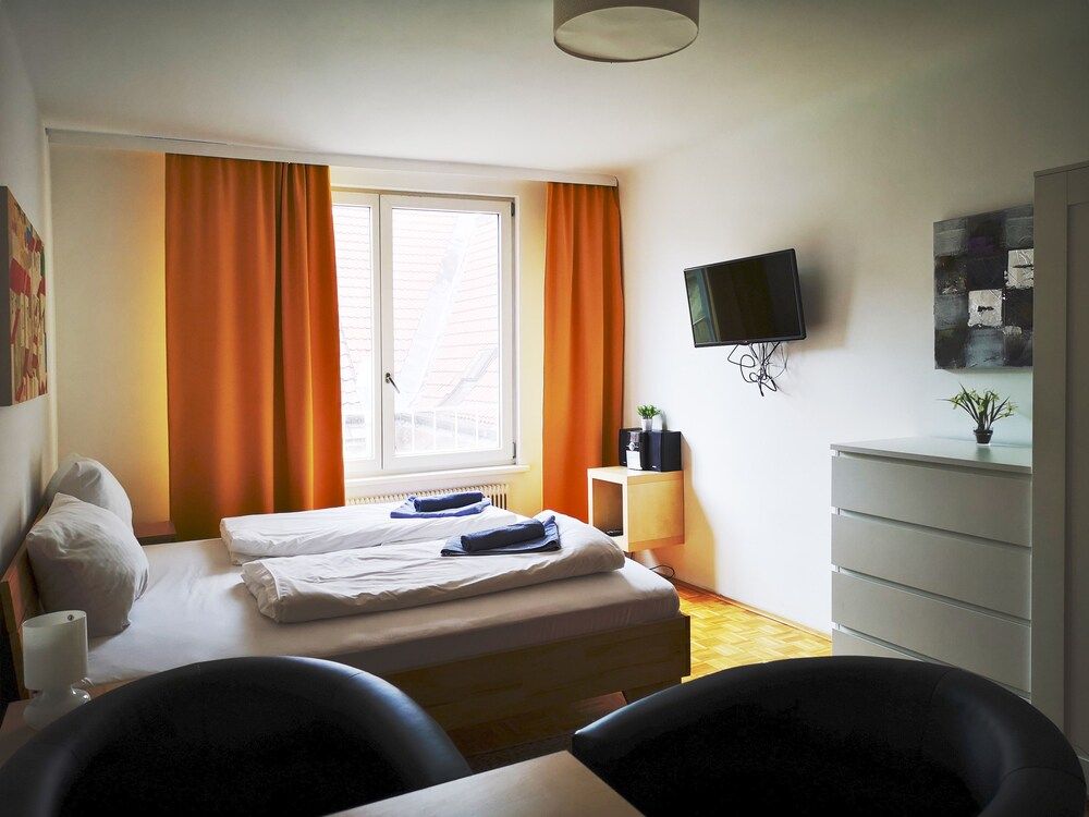 Vienna Studios Studio, City View 19