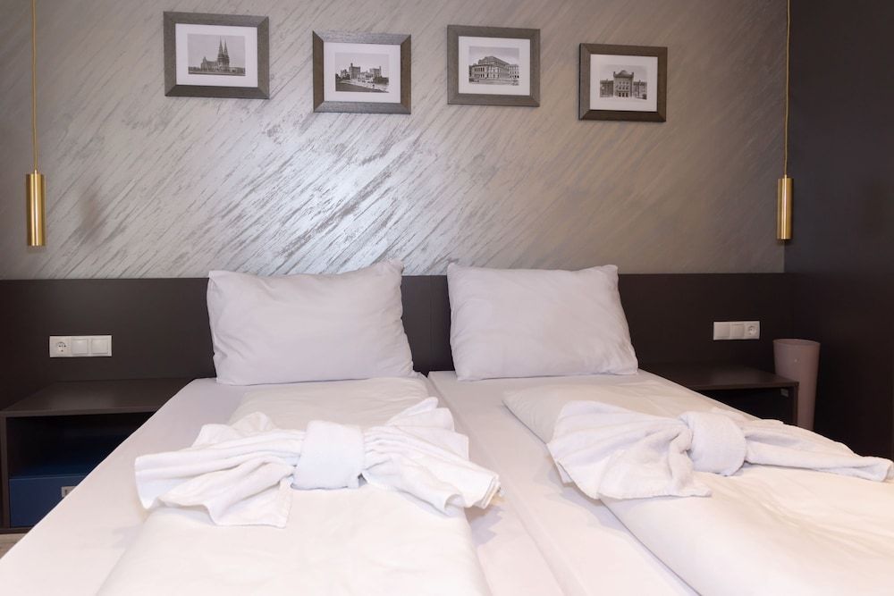 Christiano Apartments Mariahilf Deluxe Apartment, Hot Tub 3