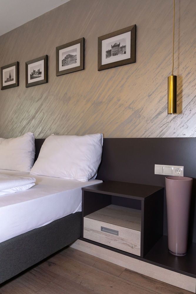 Christiano Apartments Mariahilf Deluxe Apartment, Hot Tub 2