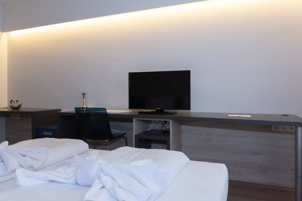 Christiano Apartments Mariahilf Deluxe Apartment, Hot Tub 15