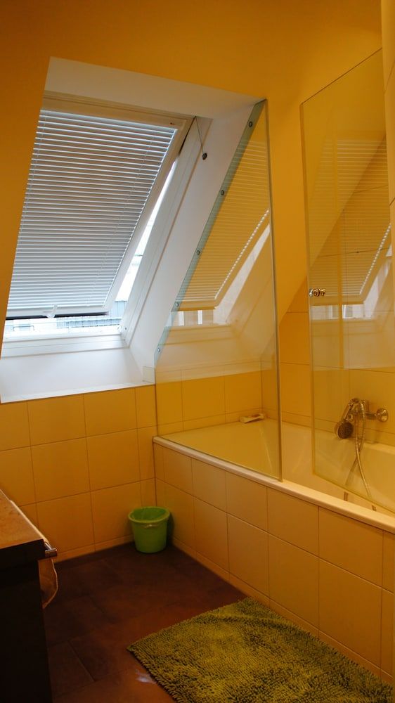 Rooftop Apartment with Views. Deluxe Apartment 9