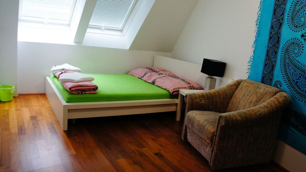 Rooftop Apartment with Views. Deluxe Apartment 3