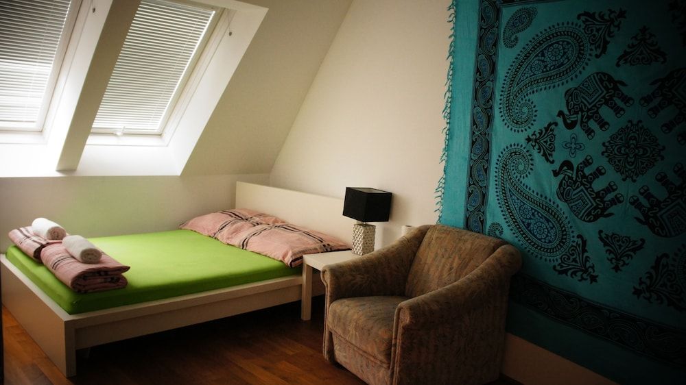 Rooftop Apartment with Views. Deluxe Apartment 4