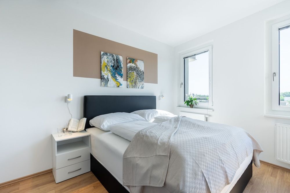 undefined FeelGood Apartments LakeLiving 2