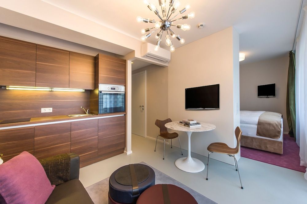 undefined HeyMi Apartments Mondschein