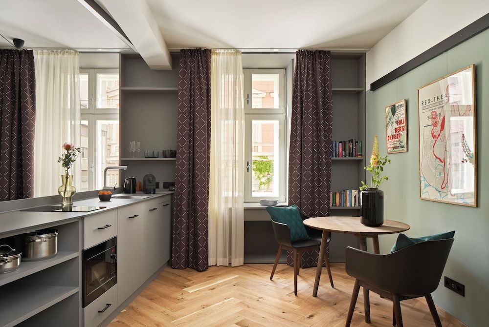 URBANAUTS STUDIOS Fillgrader Basic Studio 4