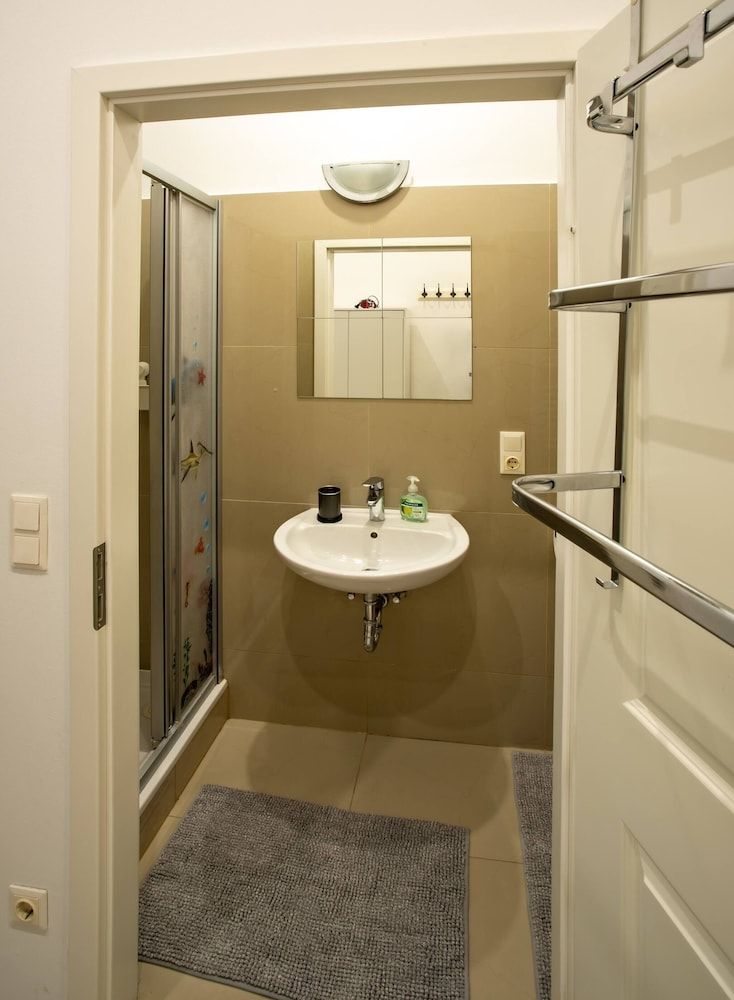 undefined Cozy Designer 1bd Apartment In Heart Of Vienna 9