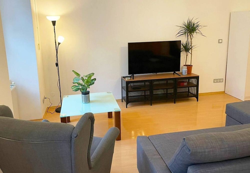 undefined Welcoming Condo Of Peace In Prime Location Of Wien 6