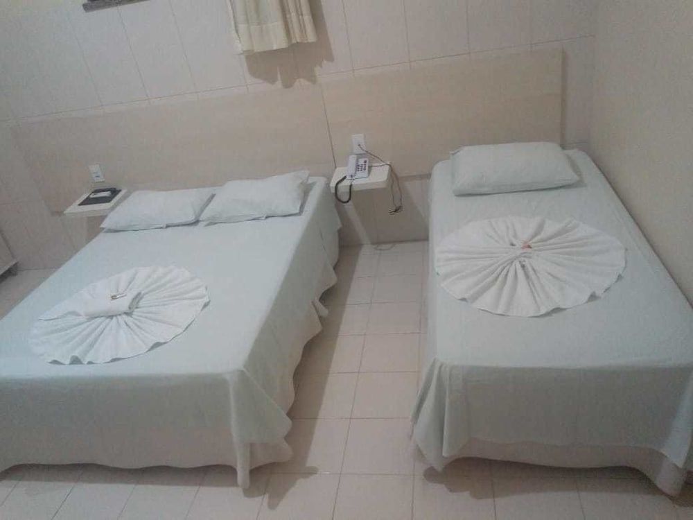 Hotel Praia e Mar Triple Room 2