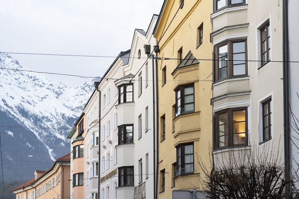 undefined Basic Apartments downtown 5