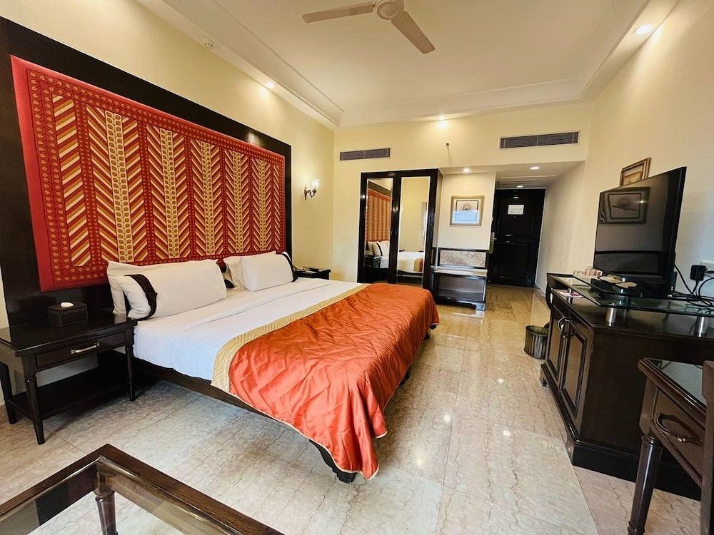 The Lalit Laxmi Vilas Palace Valley View Twin 6