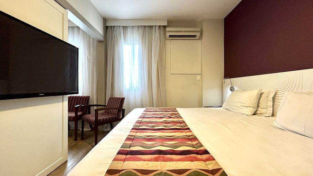 Signature Suite