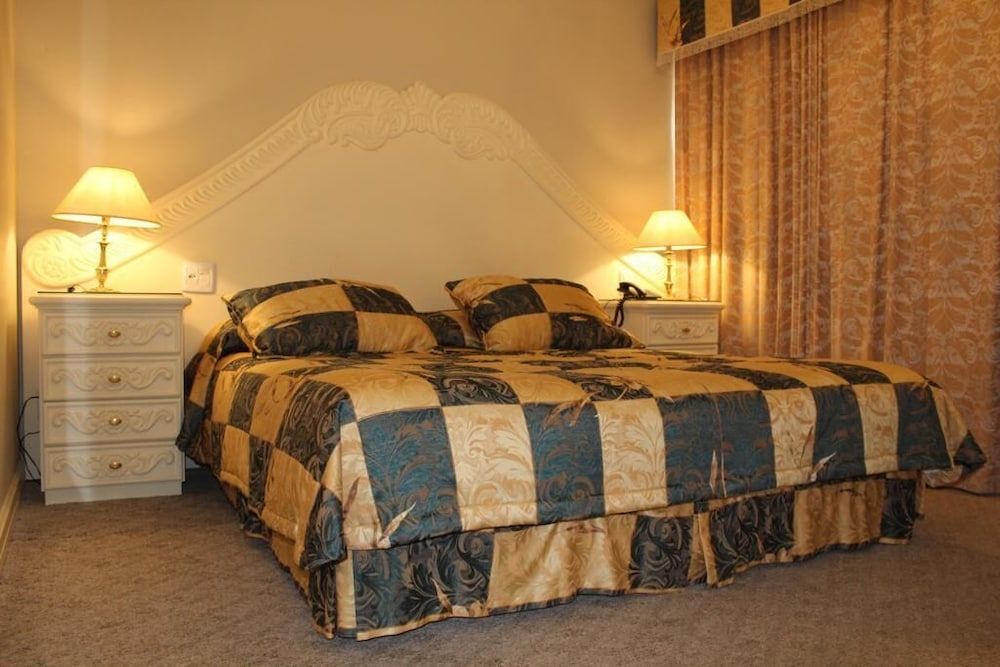 Hotel Bertaso Deluxe Double Room 8