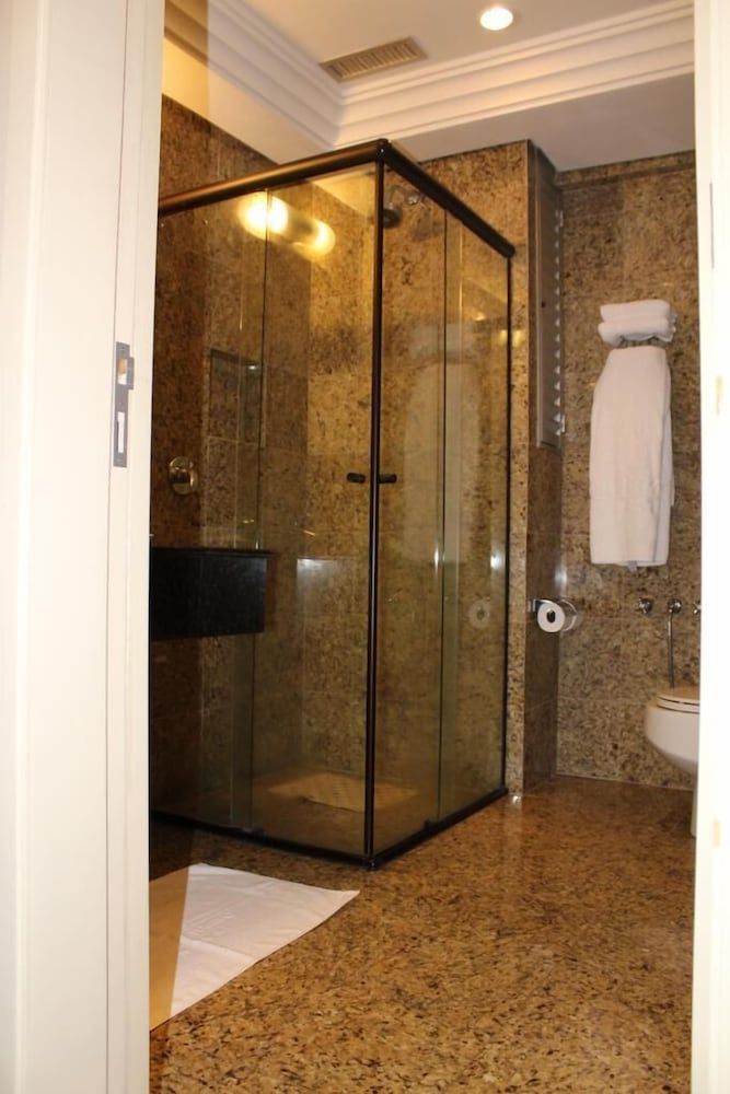 Hotel Bertaso Deluxe Double Room 11