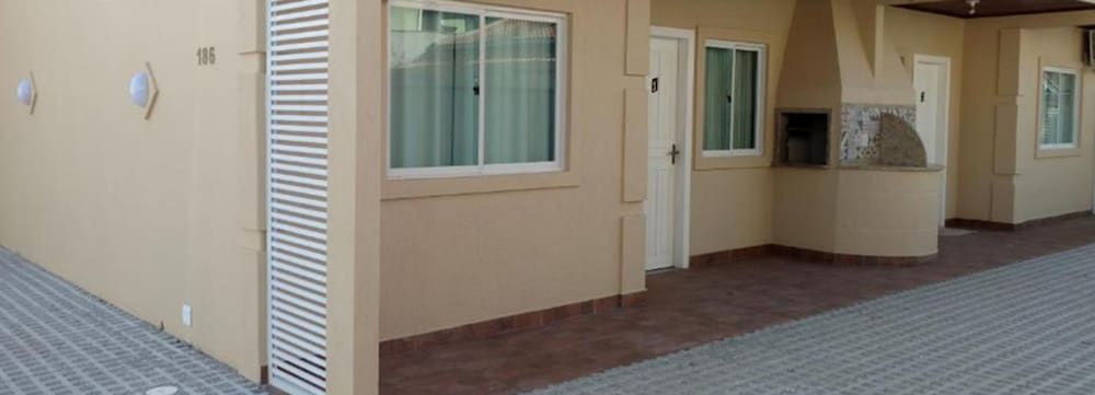 Basic Twin Room (2)