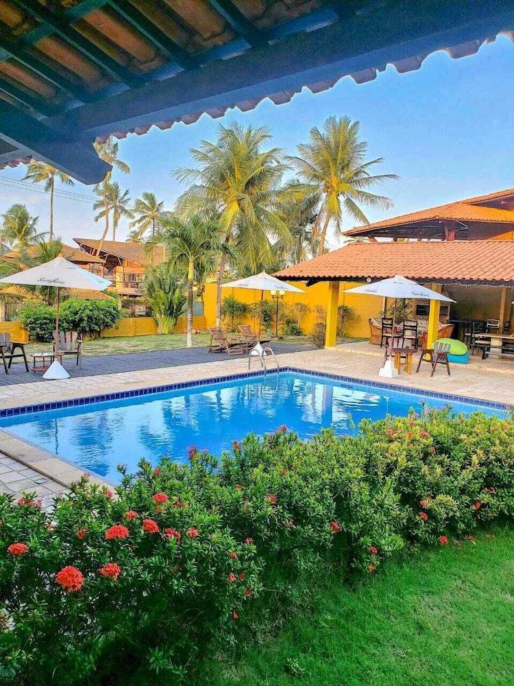 Room, Pool View