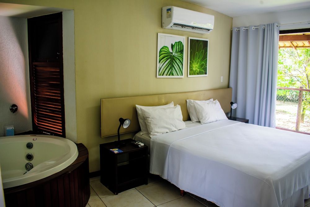 Superior Room, Jetted Tub