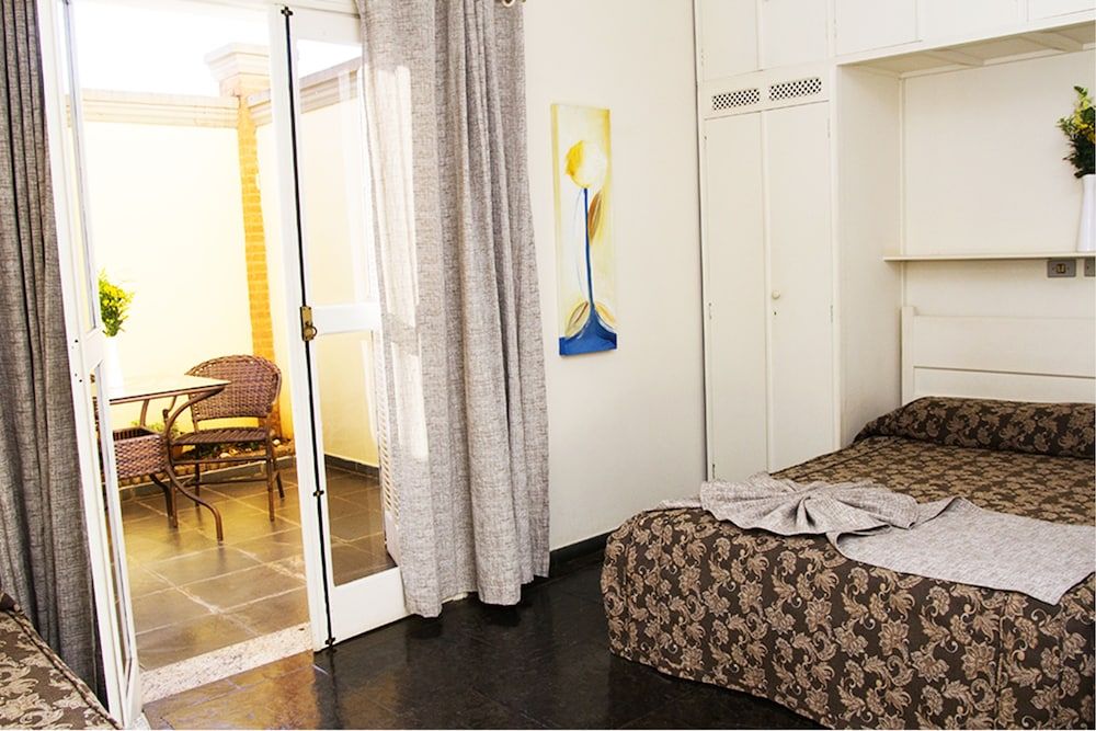 Standard Room (II)