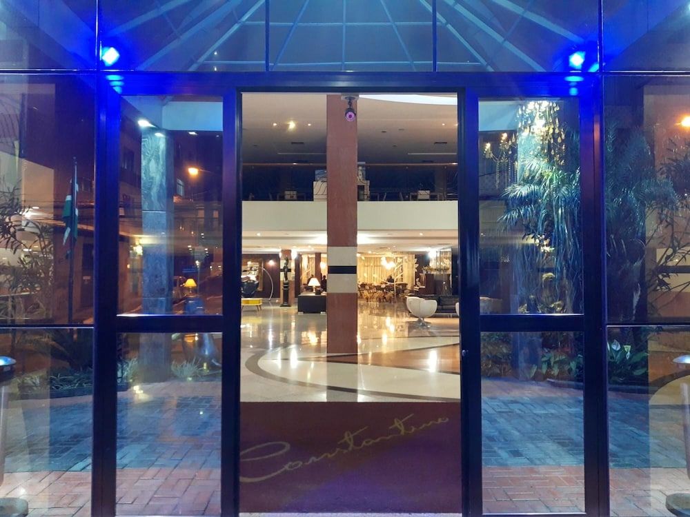 Constantino Hotel