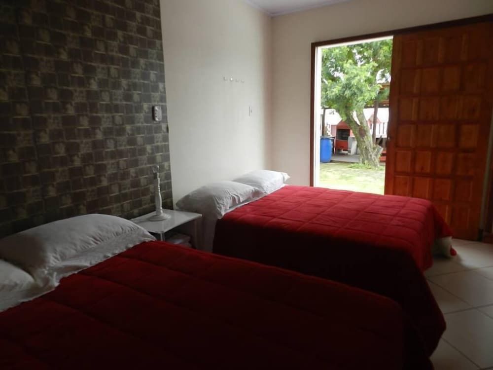 Family Cottage, 4 Bedrooms, Lake View, Oceanfront