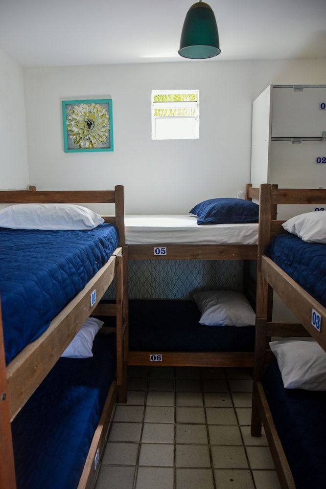 Economy Room, Women only