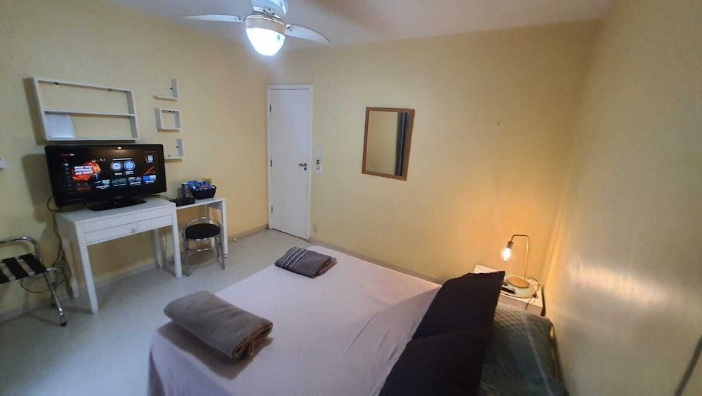Deluxe Double Room, Shared Bathroom (com Varanda)
