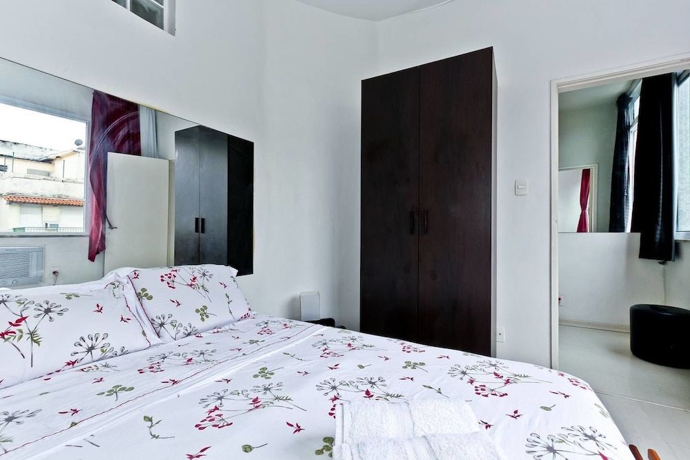 undefined 2 Bedroom on Beach Block 202 Holiday Home 2 6