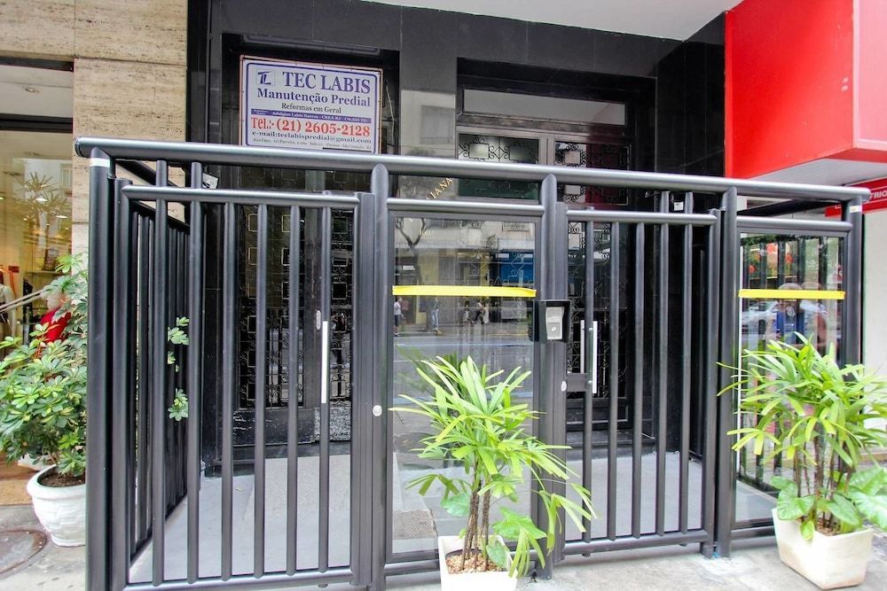 undefined Modern Studio by the Beach 103 Apartment 1 2