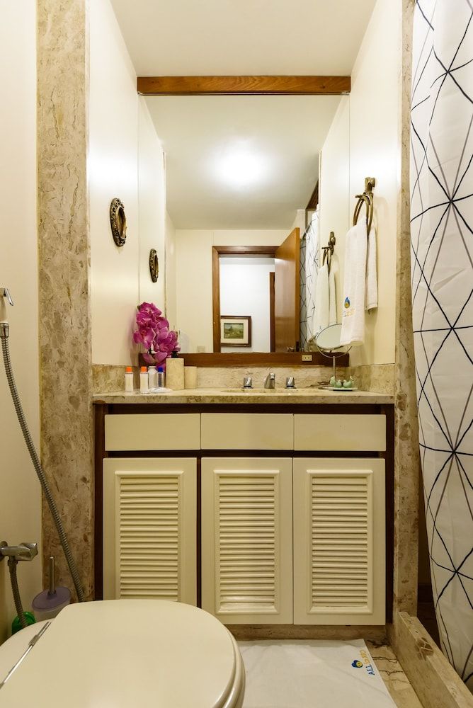 All in Rio - Silencioso e prox a praia 2 Economy Apartment, 2 Twin Beds, Non Smoking, Courtyard View 11