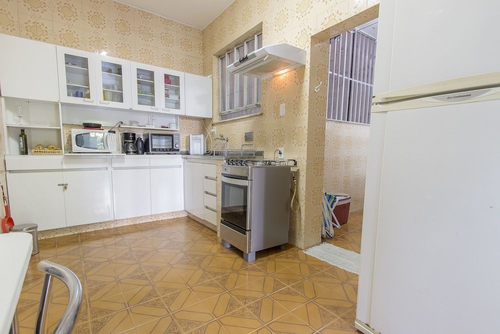 undefined LineRio Praia de Copacabana 337 10