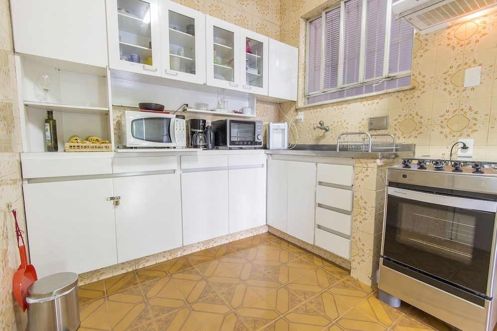 undefined LineRio Praia de Copacabana 337 9