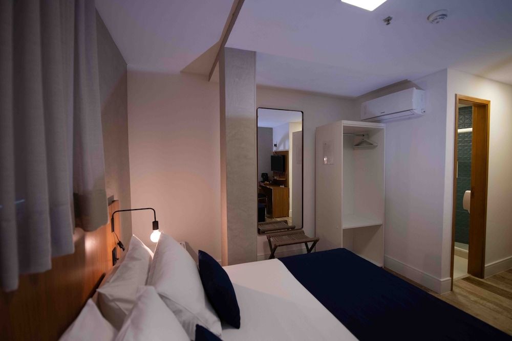 Leblon Design Hotel Basic Double Room 12