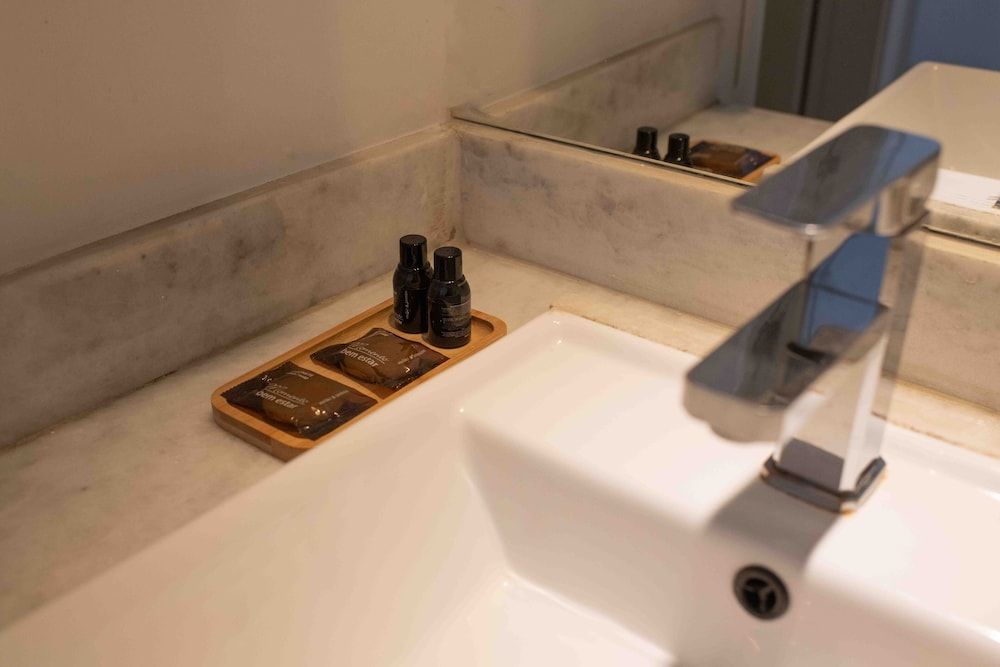 Leblon Design Hotel Basic Double Room 10