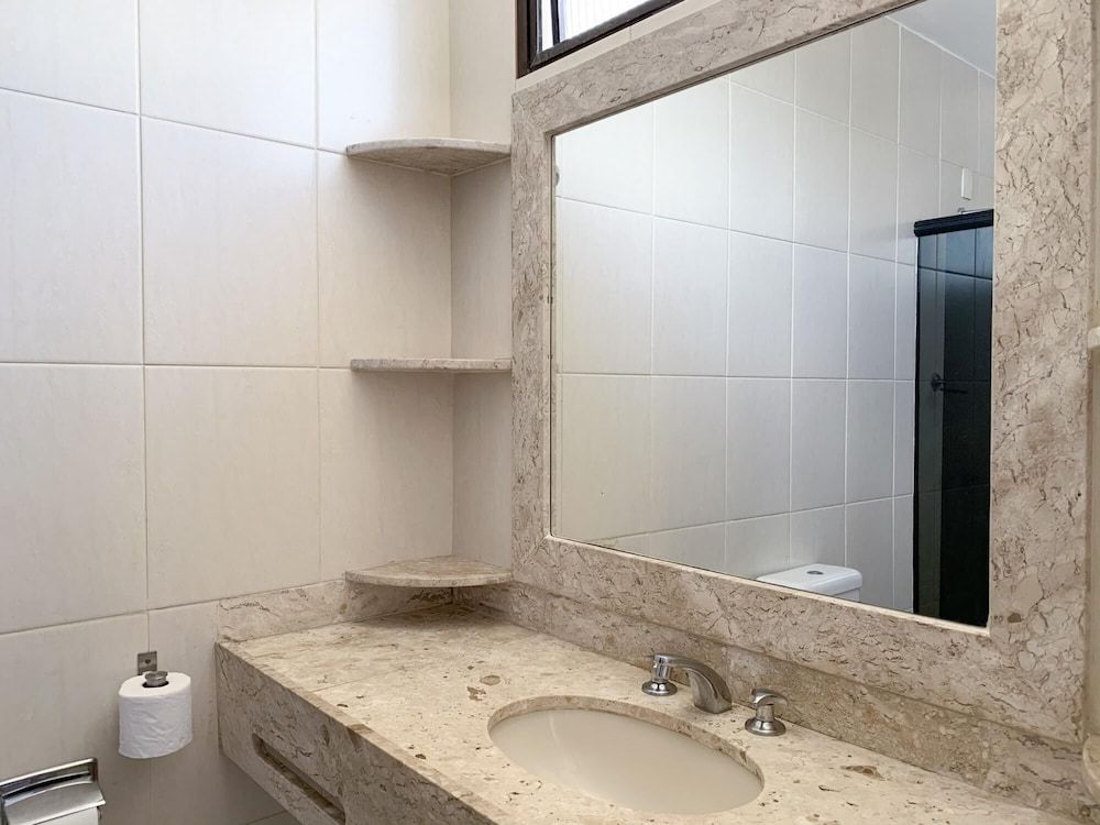 undefined Pineapples F1106 Copacabana Penthouse and Pool 2