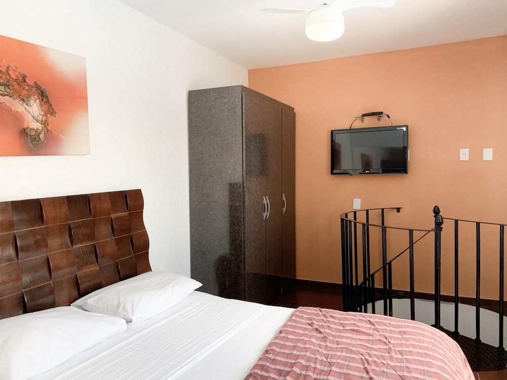 undefined Pineapples F1106 Copacabana Penthouse and Pool 4