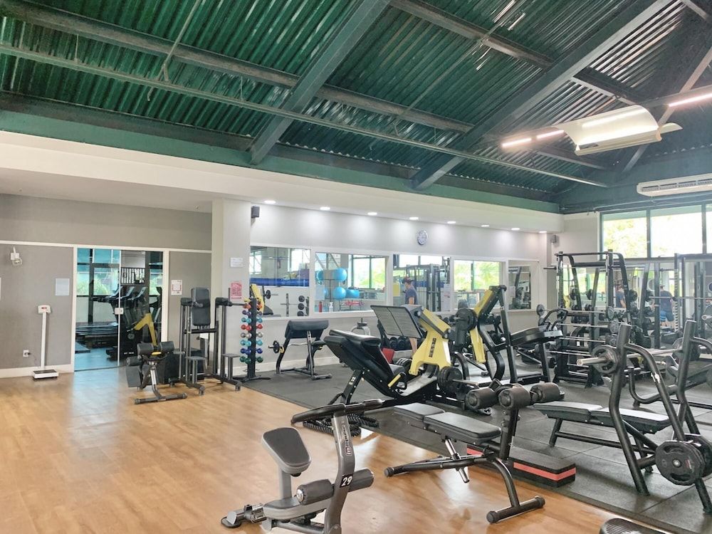 undefined Suite Pool and gym Bpremium T2 Z10 4