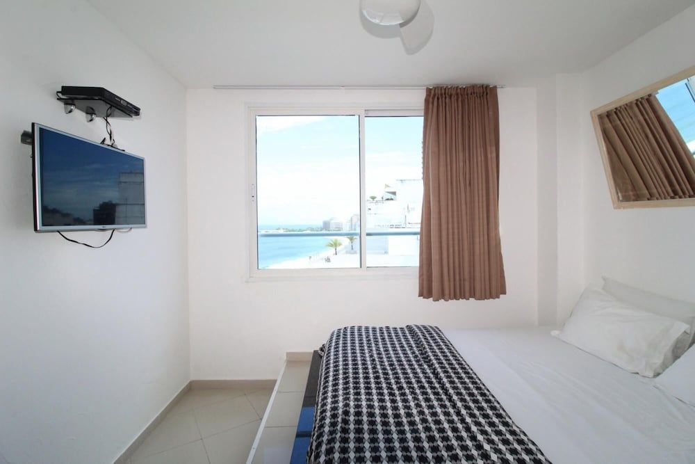 undefined Pineapples F8 Copacabana Quiet Penthouse 4