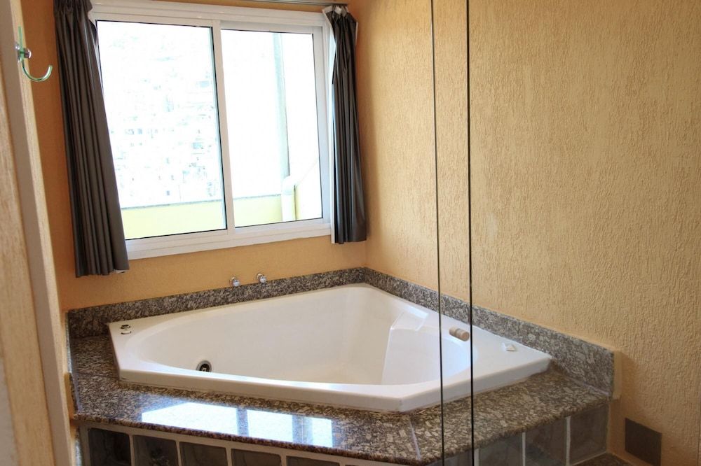 undefined Pineapples F1137 Copacabana Elegant Penthouse 7