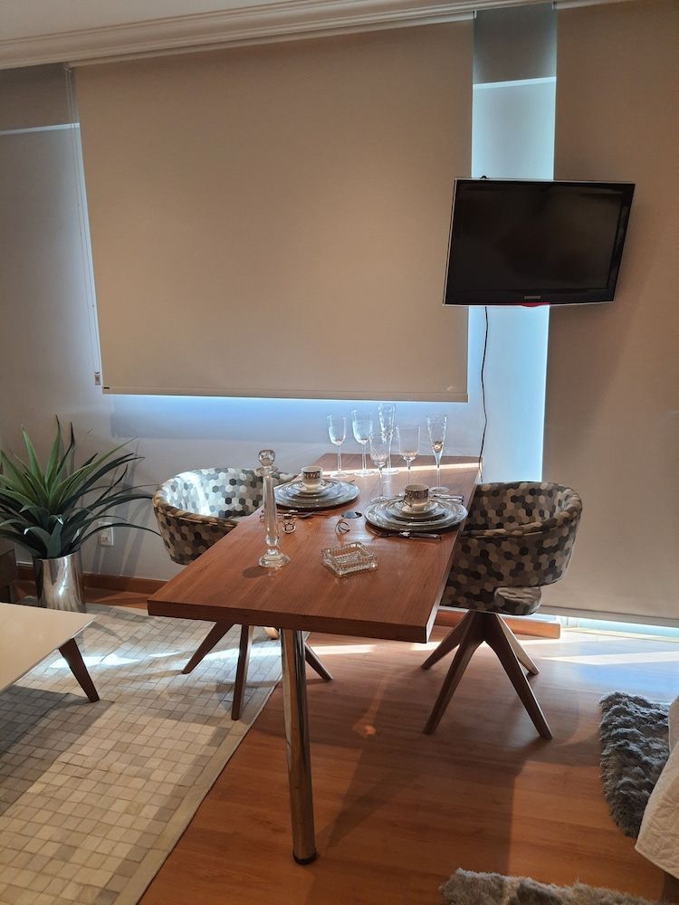 undefined Barra First 7