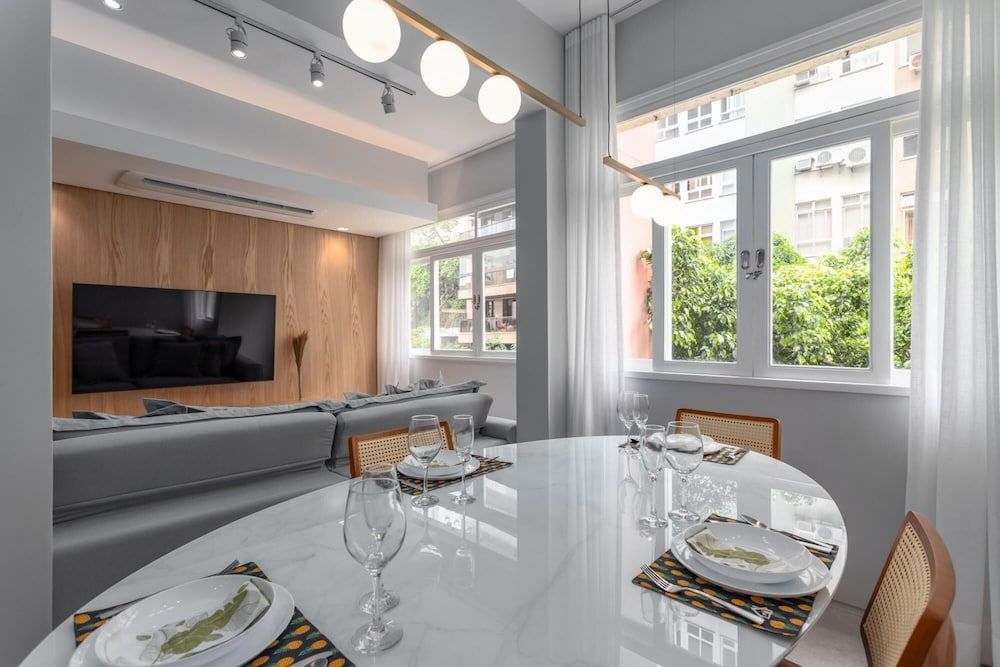 undefined Apr301 2 Bedroom Apartment in Ipanema Modern and Well Located