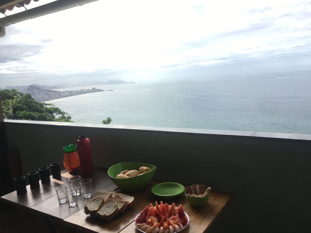 Varandas do Vidigal - Hostel Twin Room, 2 Twin Beds, Shared Bathroom 2